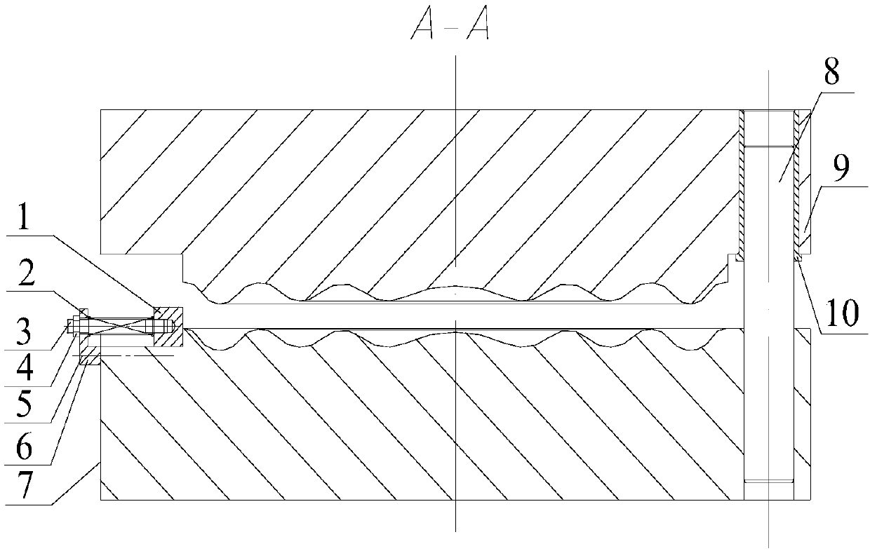 Ring-wave repeated drawing high deformation mold for plate and machining method