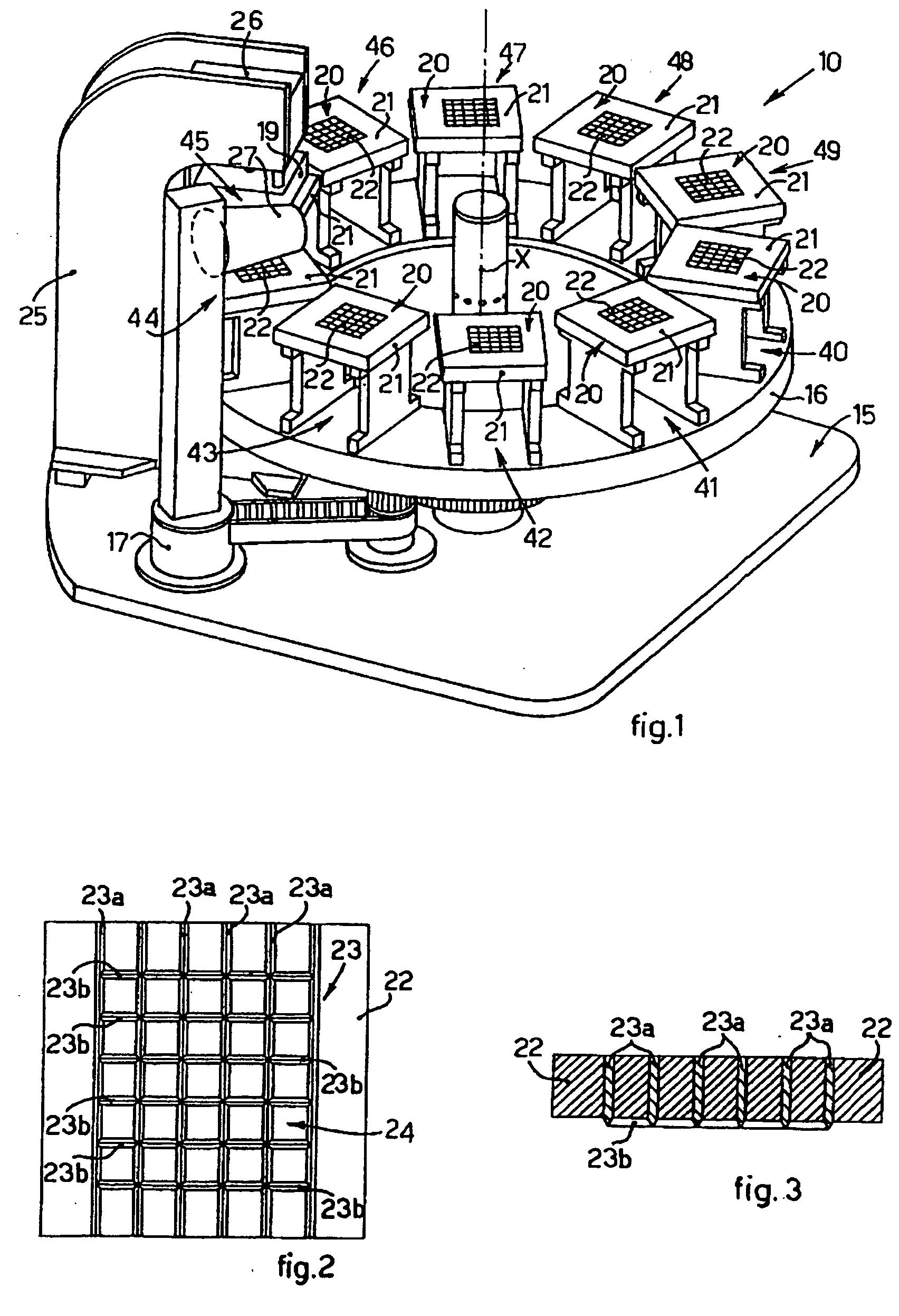 Method to produce tesserae of glass mosaic containing a metal foil