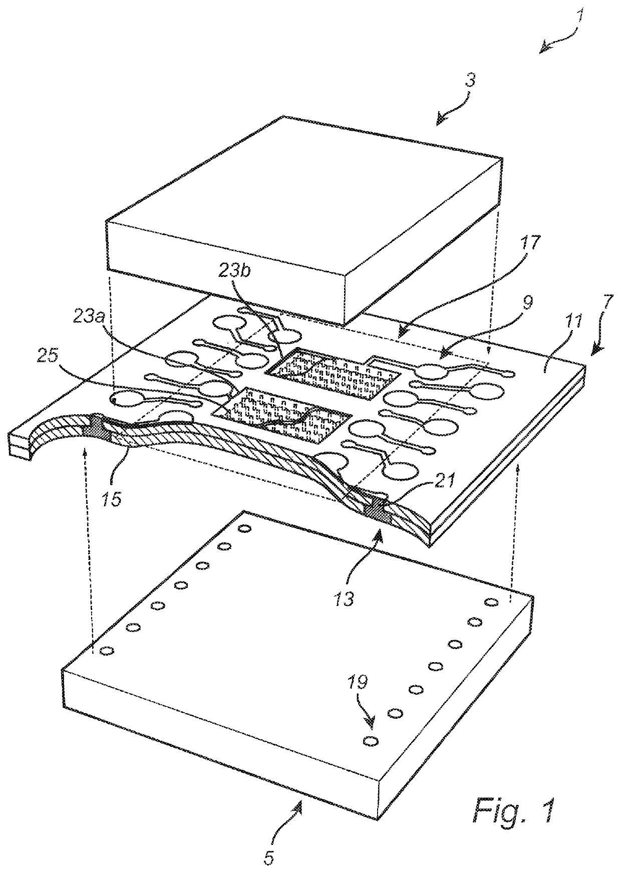 Energy storing interposer device and manufacturing method