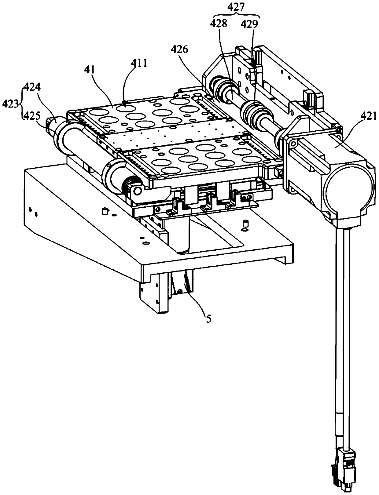 Electronic component transferring device and transferring machine