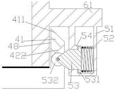 Solar-powered and anti-collision water drawing pipe device of pumping station