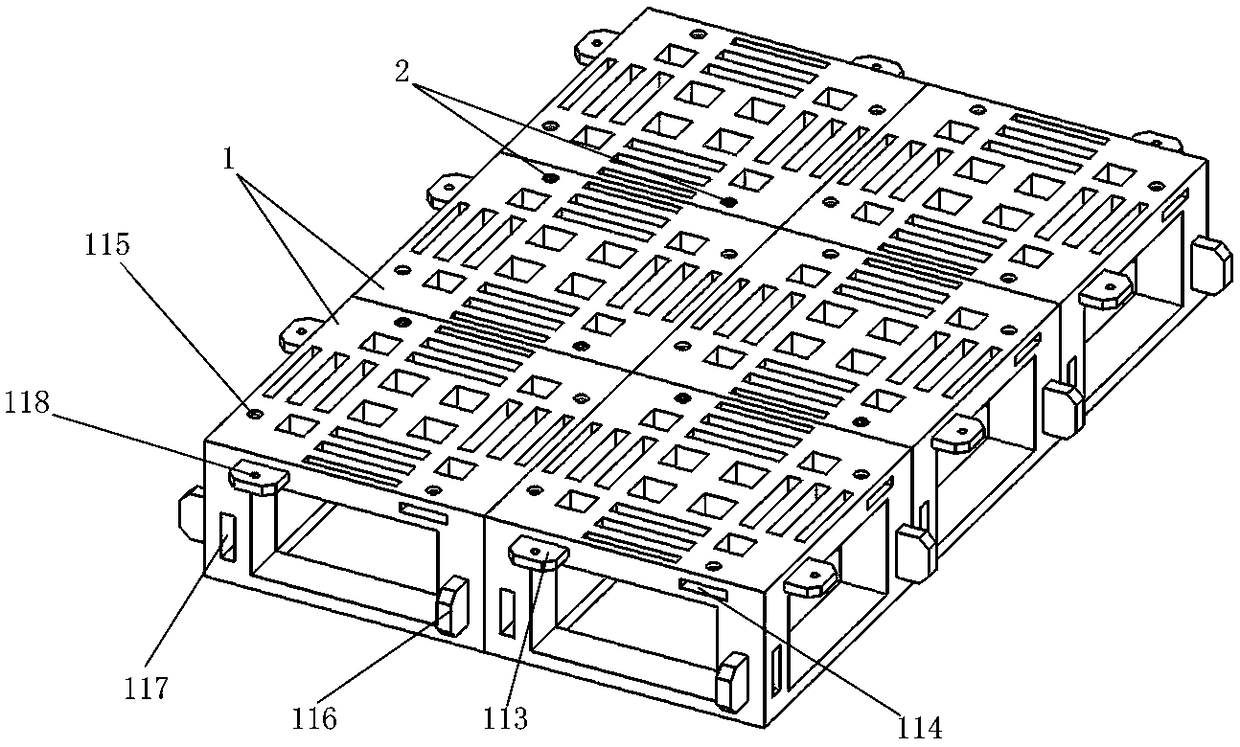 A combined splicable tray and its preparation method