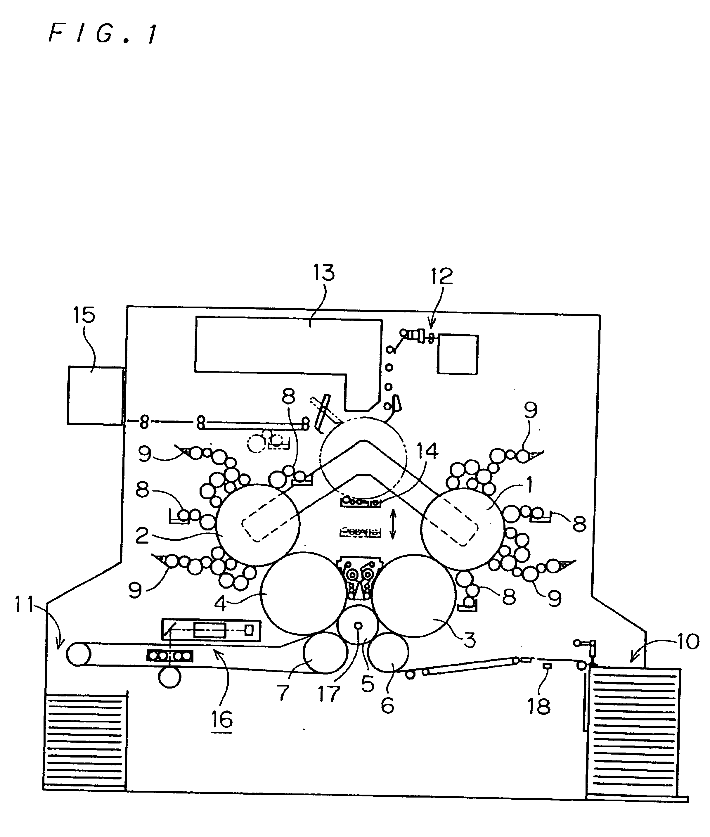 Printing press equipped with color chart measuring apparatus