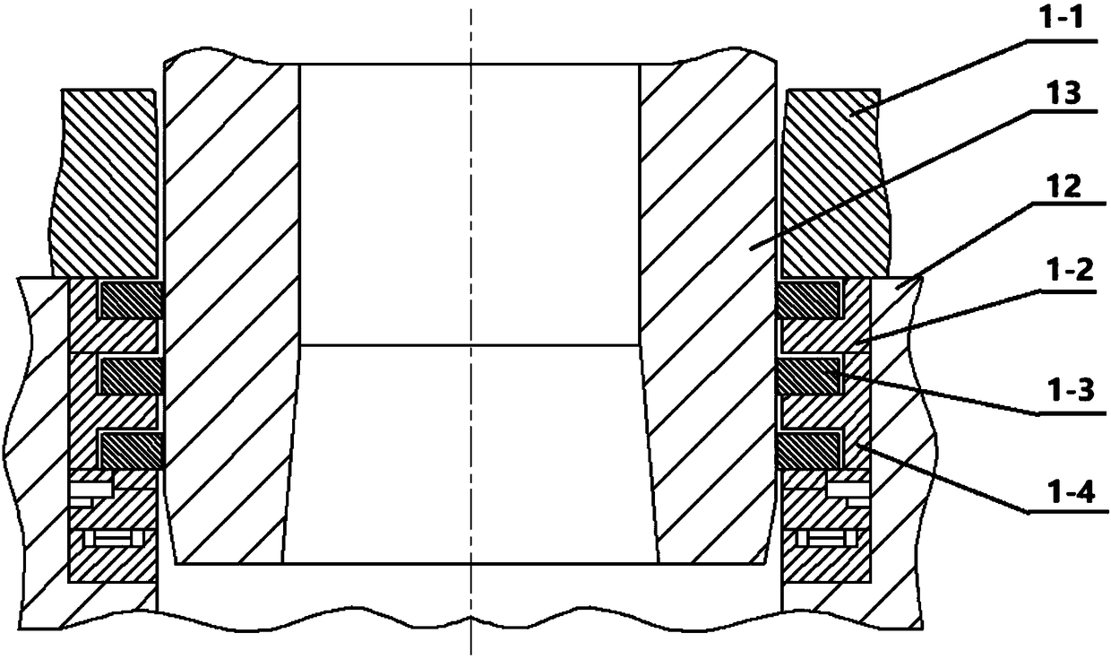 Steam turbine inserting pipe sealing device and using method thereof