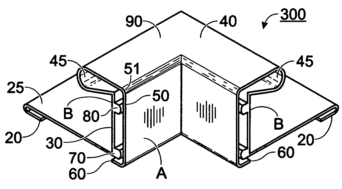 Unitary molded corner piece method and apparatus