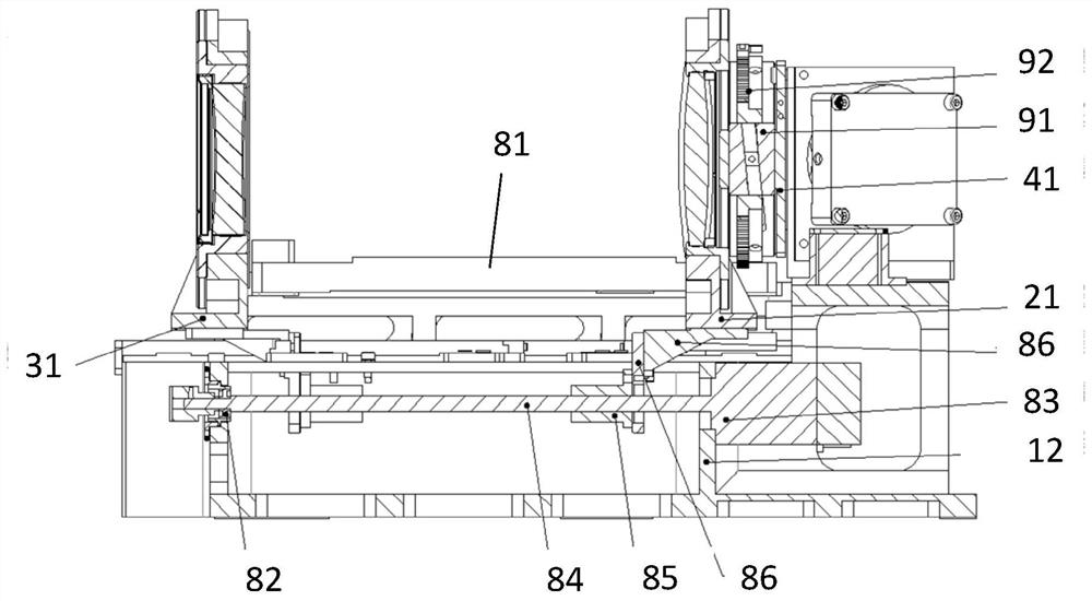 Large-aperture transmission-type medium-wave refrigeration infrared continuous zooming thermal imager