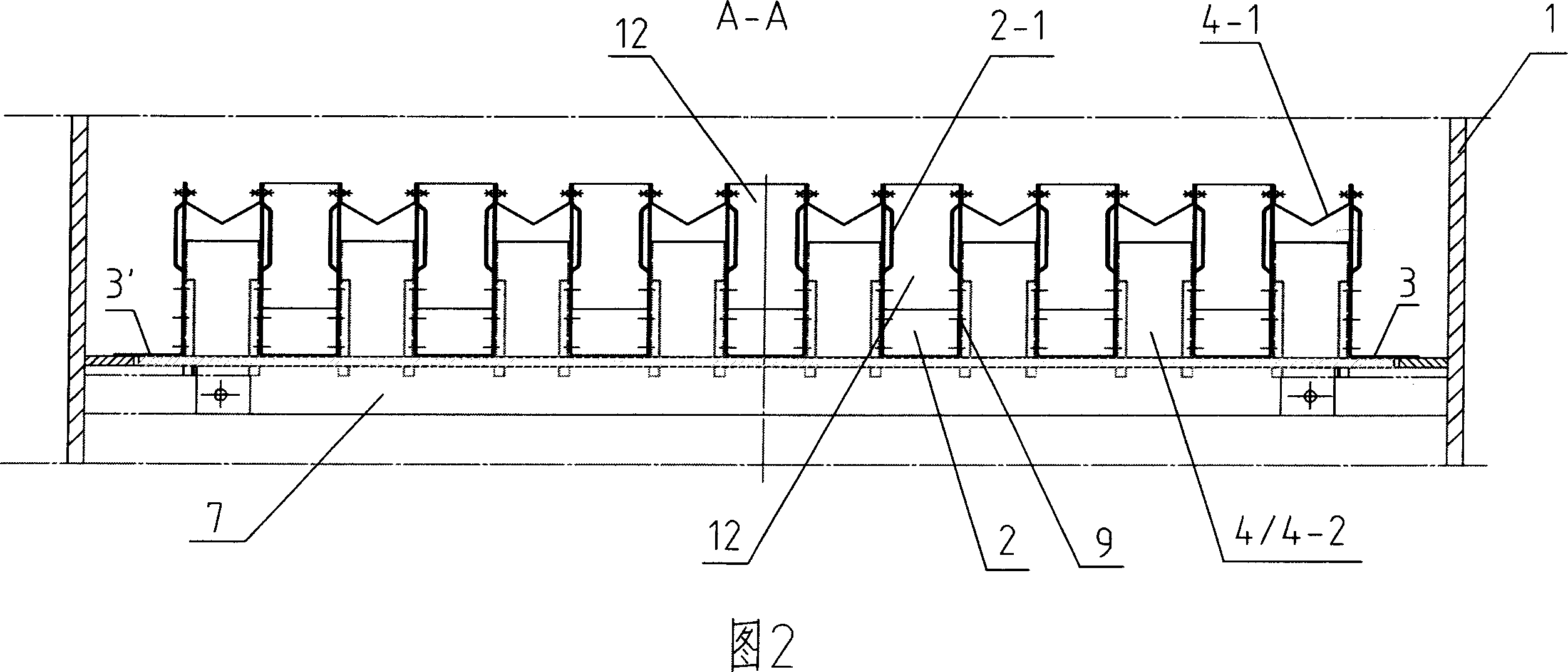 Gas-liquid allotter with supporting and mass transfer function