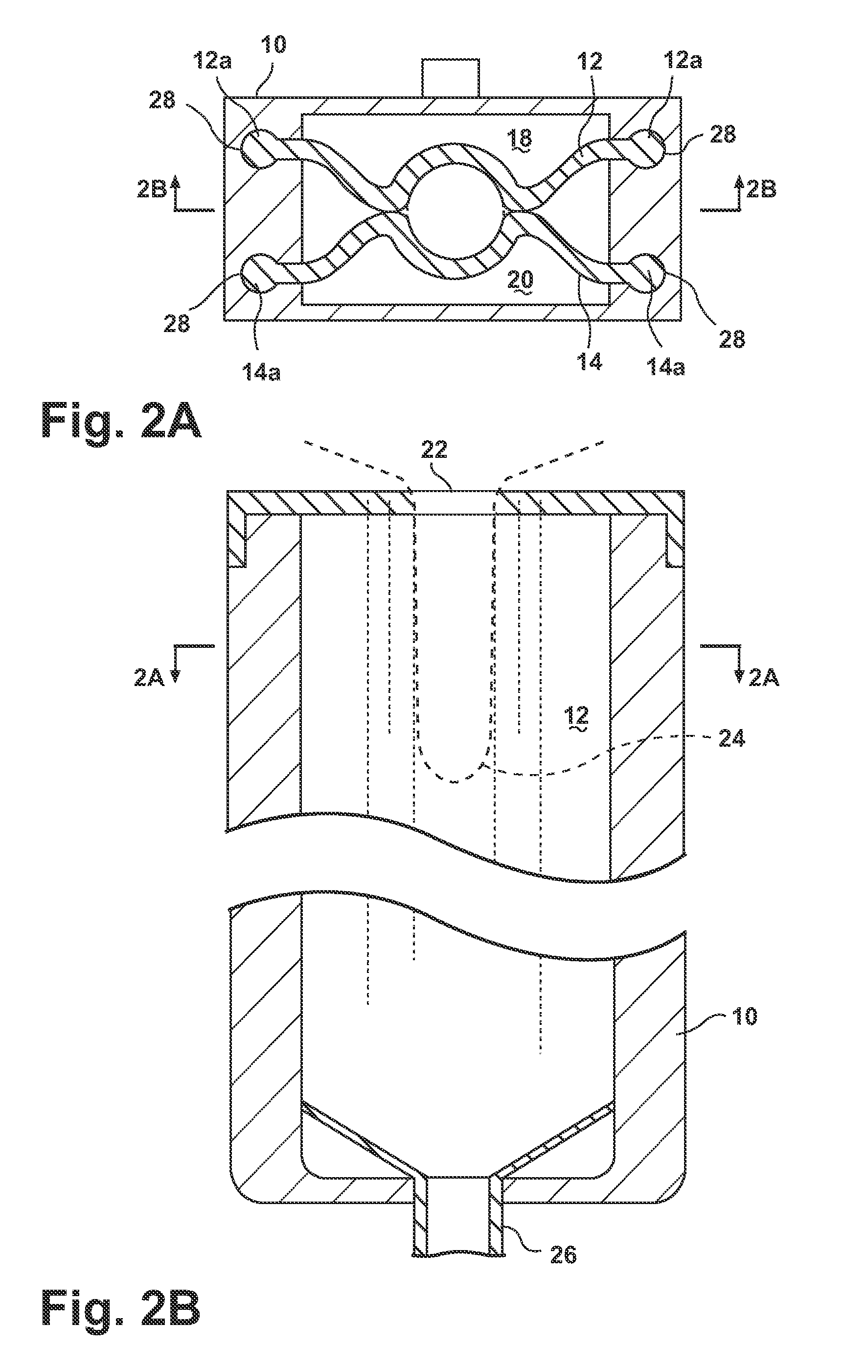 Milking apparatus and method with transversely stretched membranes
