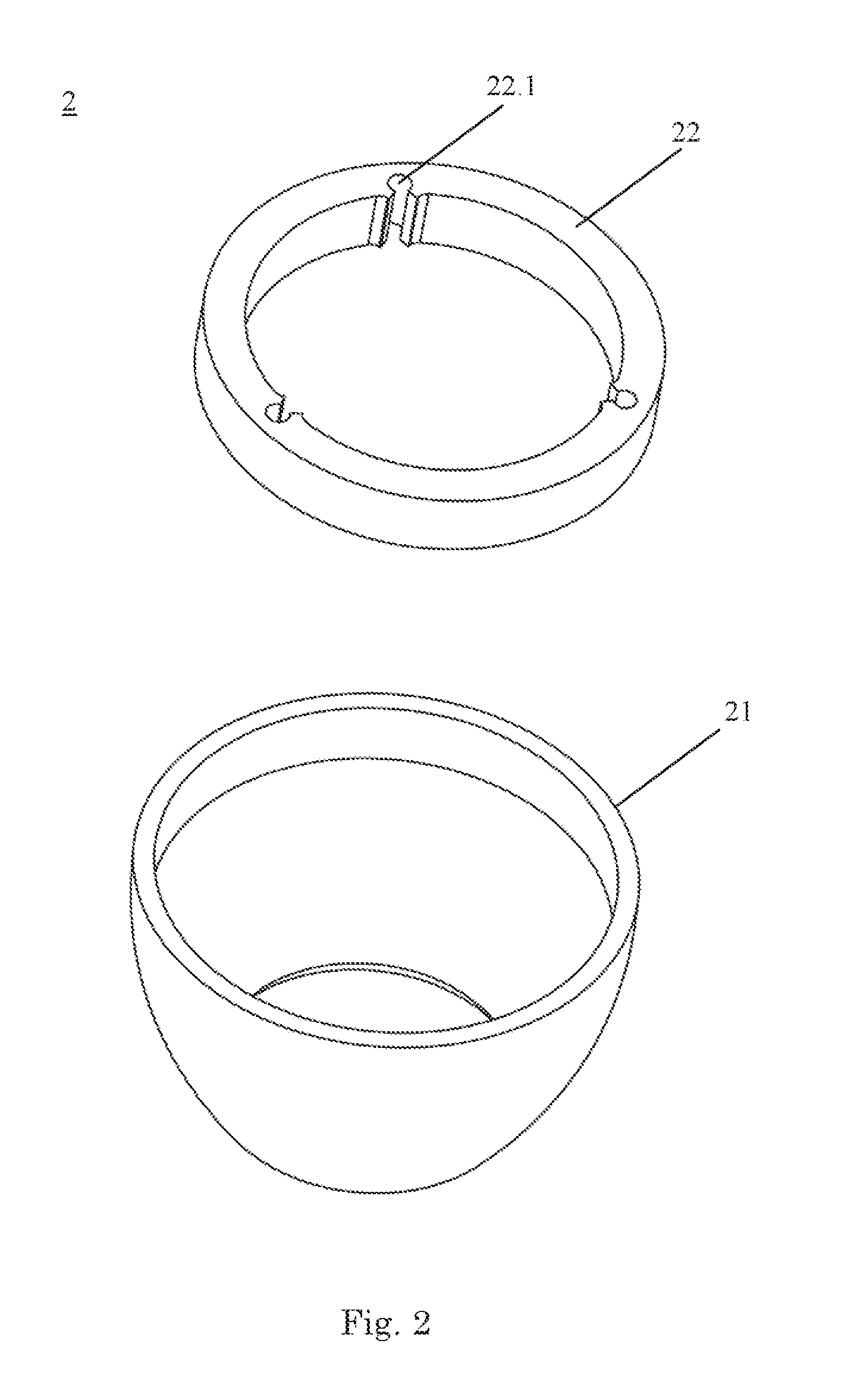 Lamp holder and manufacturing method thereof and illuminating device having the lamp holder