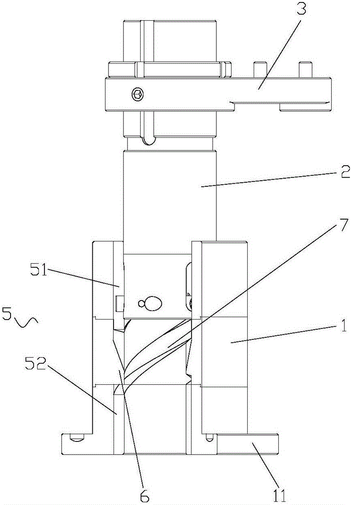 Intermittent indexing mechanism for press-assembling of inner ring of knuckle bearing