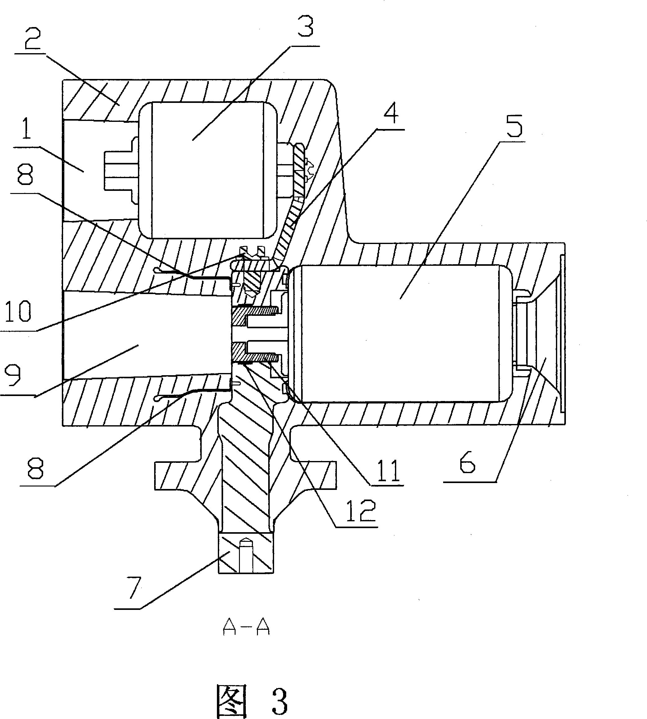 Sealing type three-stations load switch and manufacturing method thereof