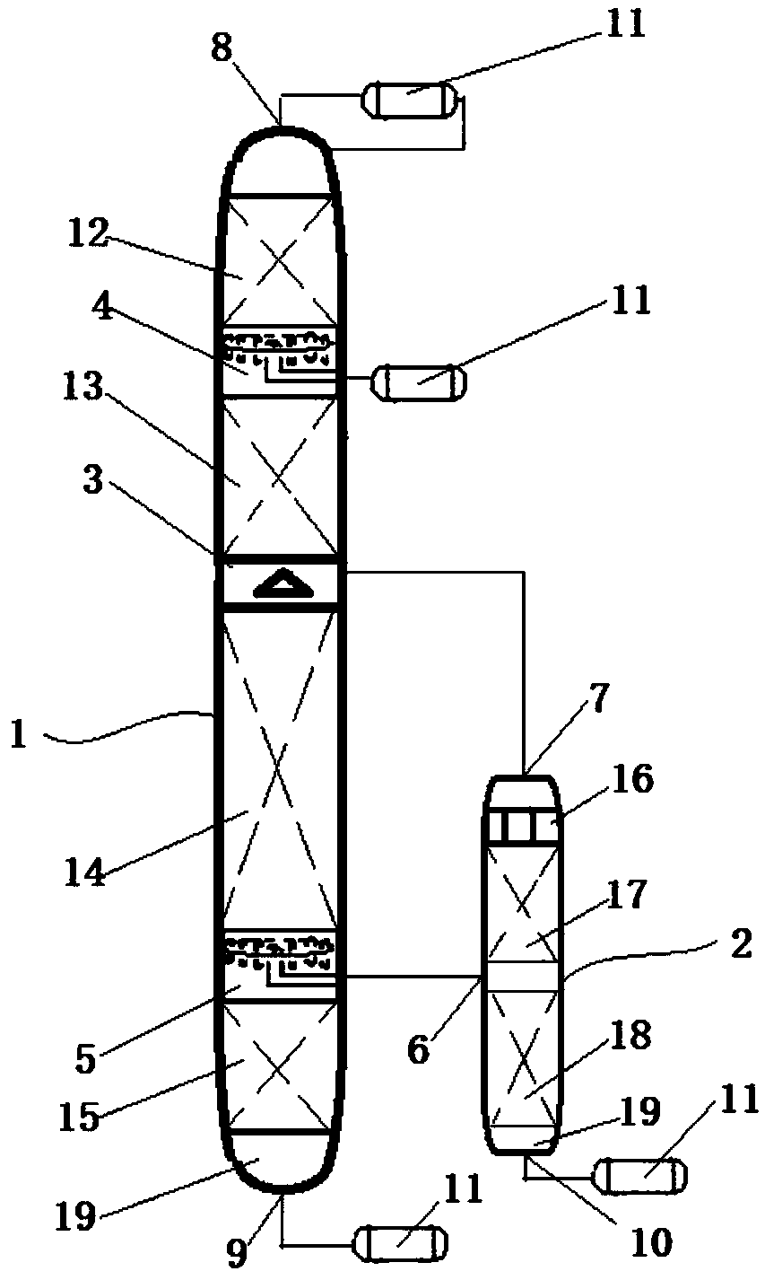 Device and method for extracting 2-naphthol methyl ether from 2-naphthol, methyl alcohol, 2-naphthol methyl ether and p-toluenesulfonic acid and recovering components