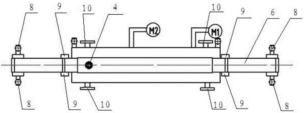 Automatic cleaning method and device for movable escalator steps