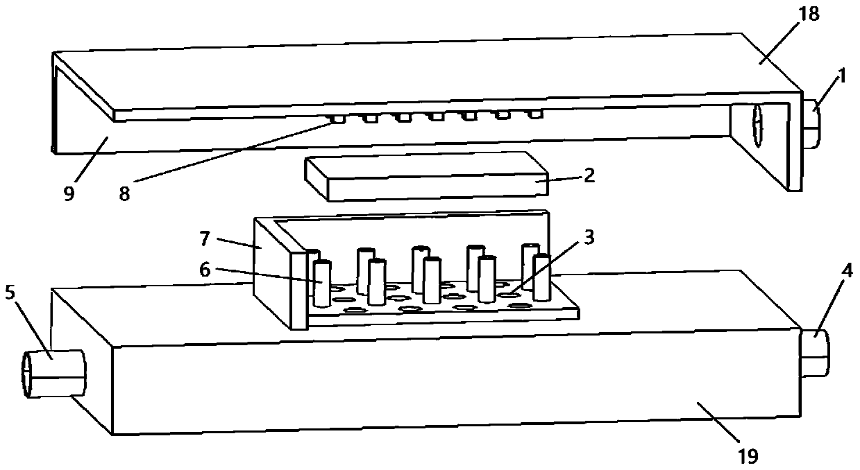 Microchannel gas-liquid separation evaporator device based on distribution recovery channel