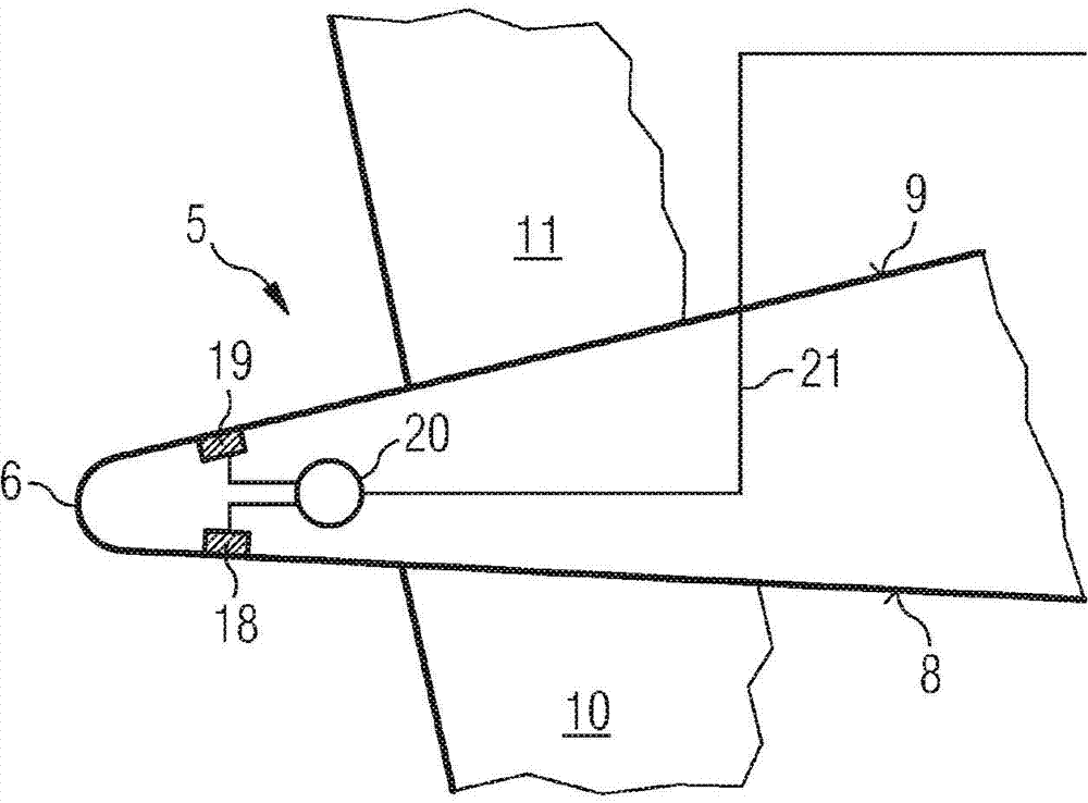 Flow dividing device for a condensation steam turbine having a plurality of outlets