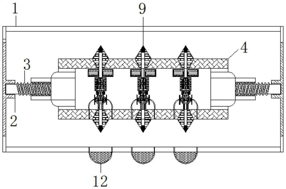 Auxiliary crushing equipment for crushing coal briquettes and enabling crushing state to be visually seen