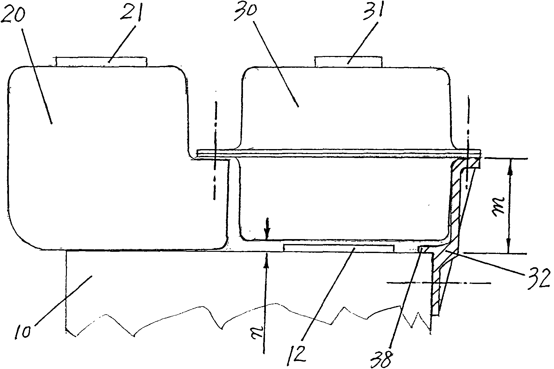 Oil tank bracket and single-cylinder horizontal type evaporative type diesel engine using same