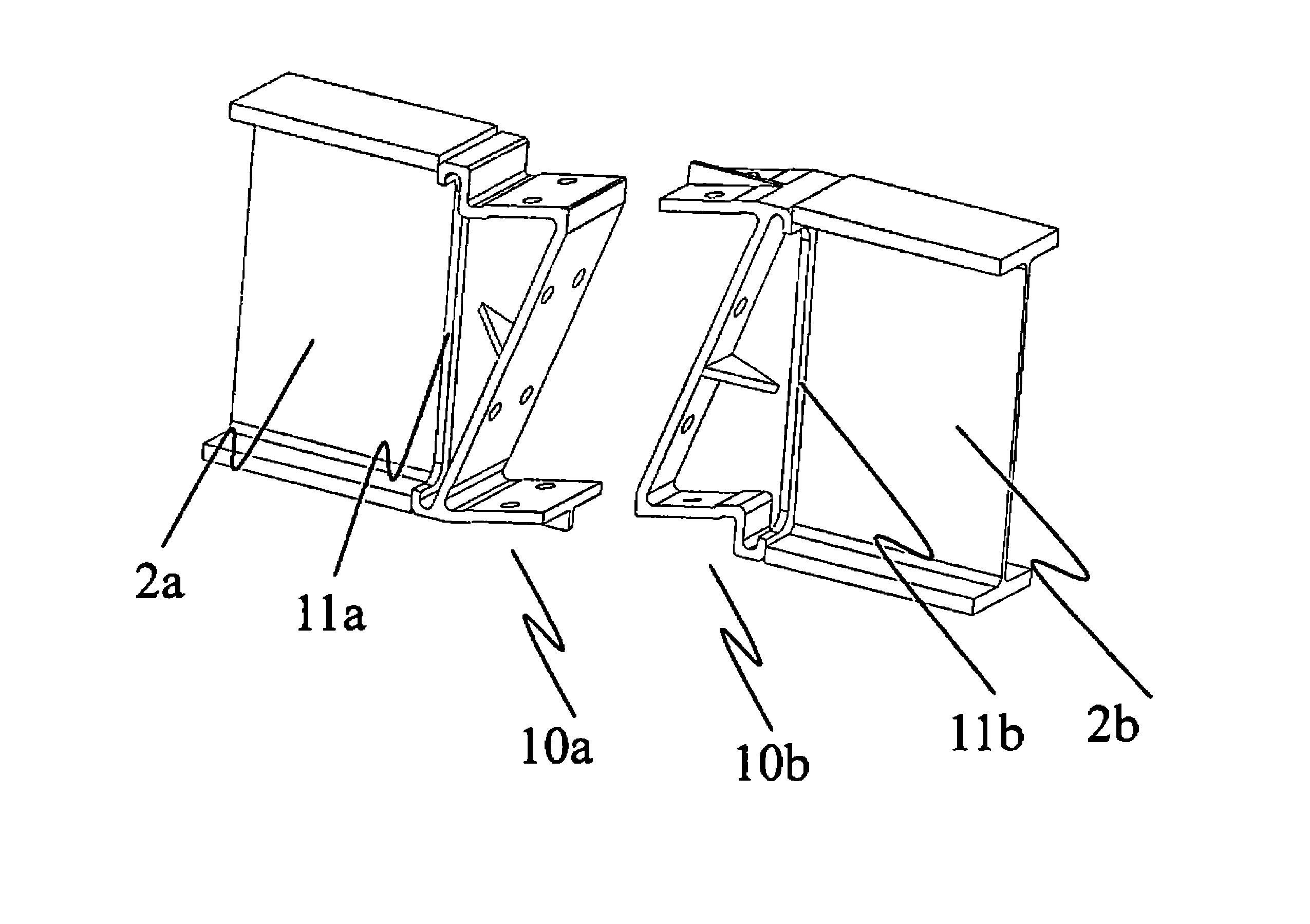 Joint, main beam of container semi-trailer provided with the joint and the connecting method thereof