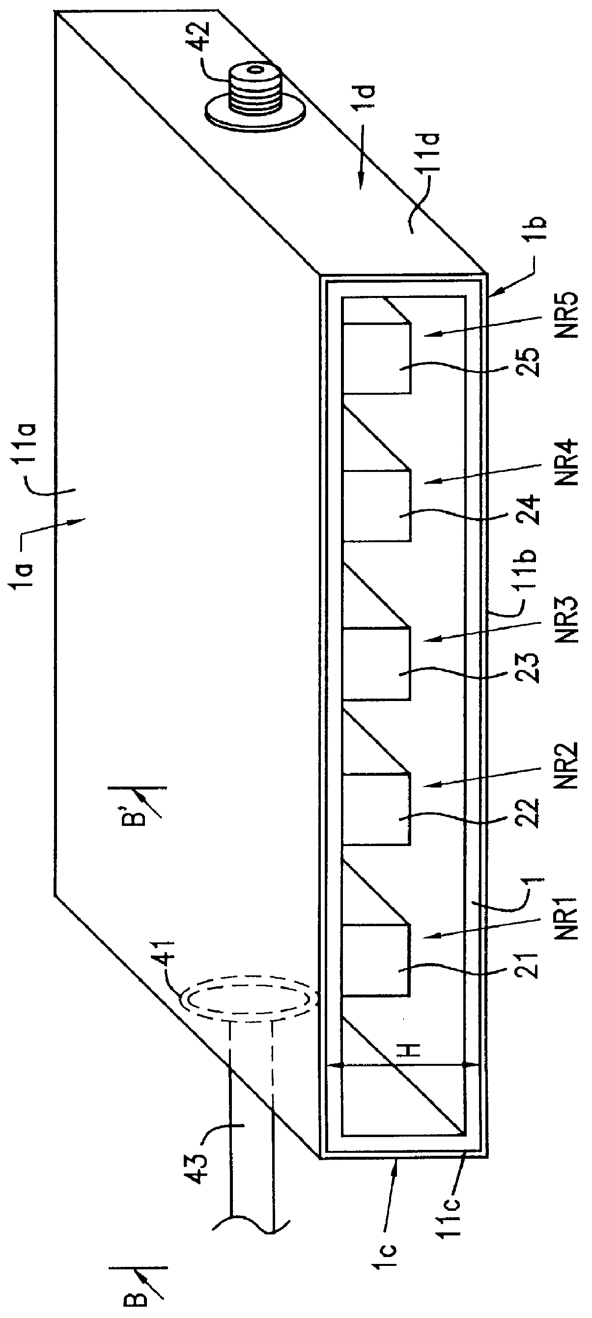 Band-pass filter apparatus using superconducting integrated nonradiative dielectric waveguide