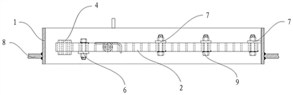 A ship and its seabed door grille