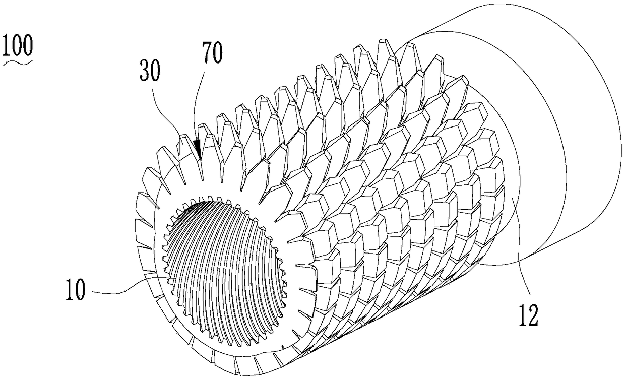 Condenser pipe and condenser