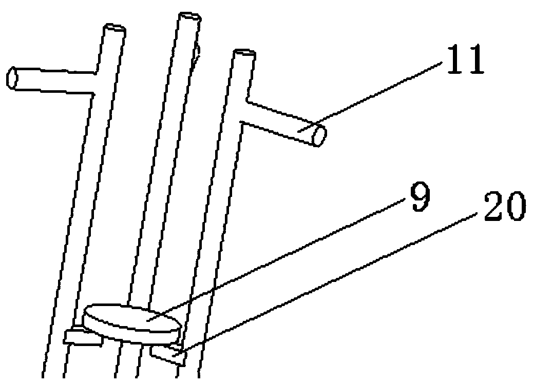 Liquid distributing structure of distillation equipment