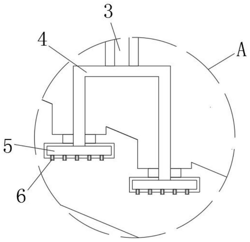 An automatic turning-type deli meat batch processing sauce uniform spreading device