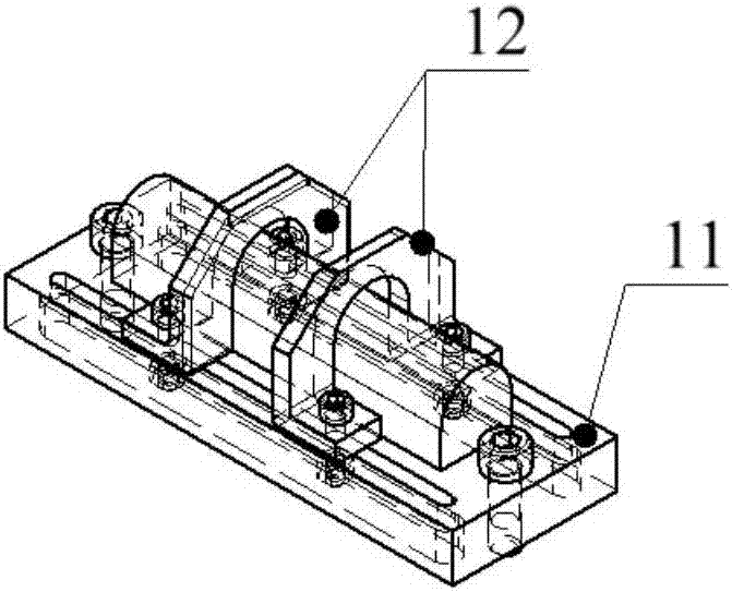 Low temperature tank specimen adjustment and positioning device