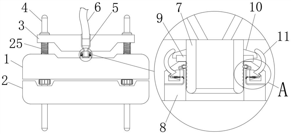 Automatic discharging device for die