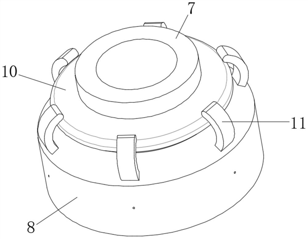 Automatic discharging device for die