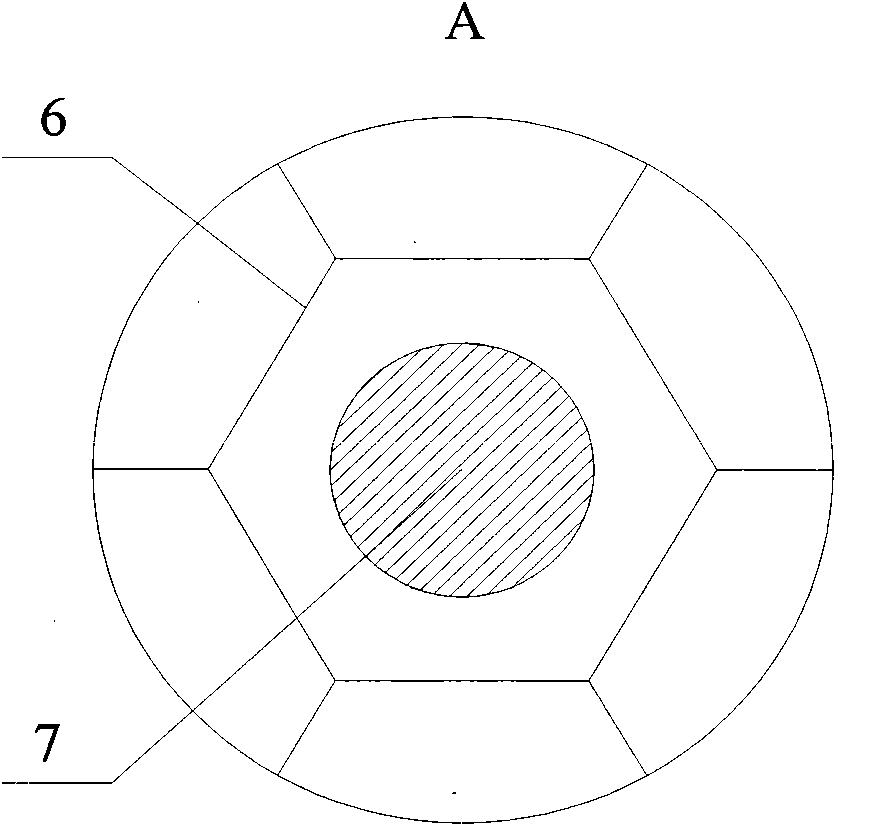 Heat accumulating type food heat-preservation device with metal porous structure