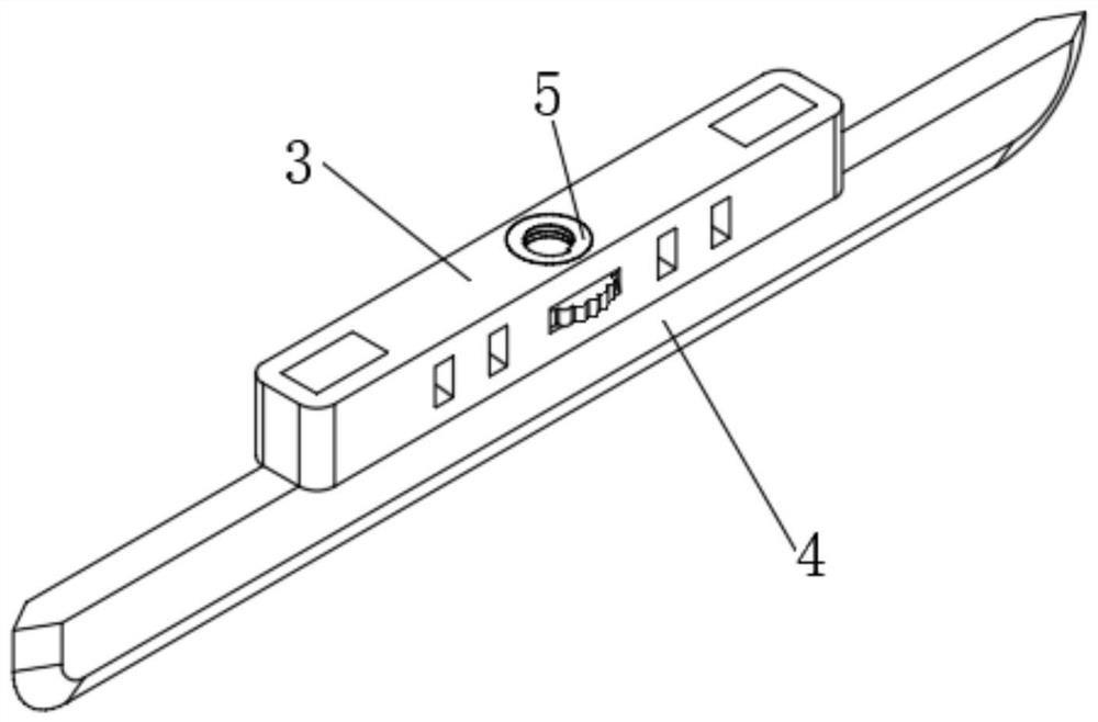 Ice skate blade mounting piece for skating training