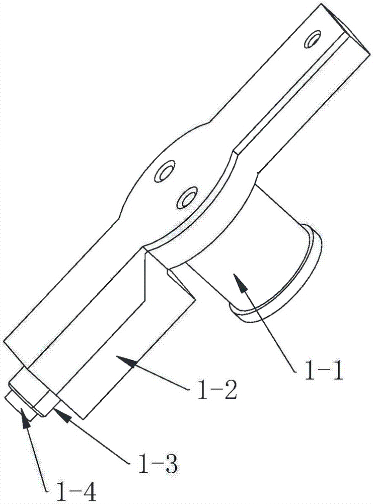 Refrigerator, refrigerator door lock and seal structure of refrigerator door lock