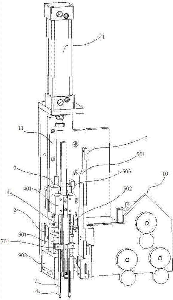 Integrated automatic lead inserting device for compression molded combined firework