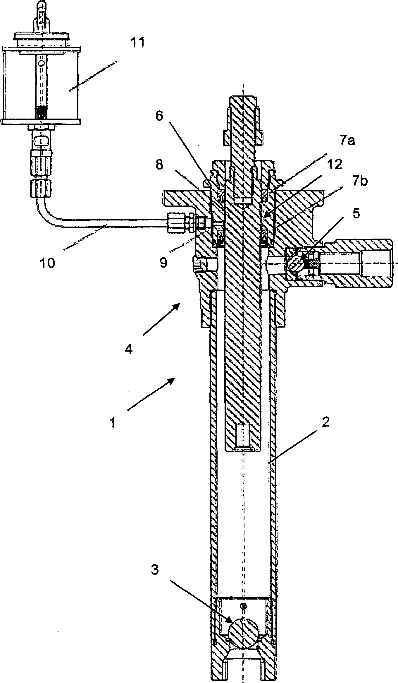 Feed pump and sealing arrangement for same