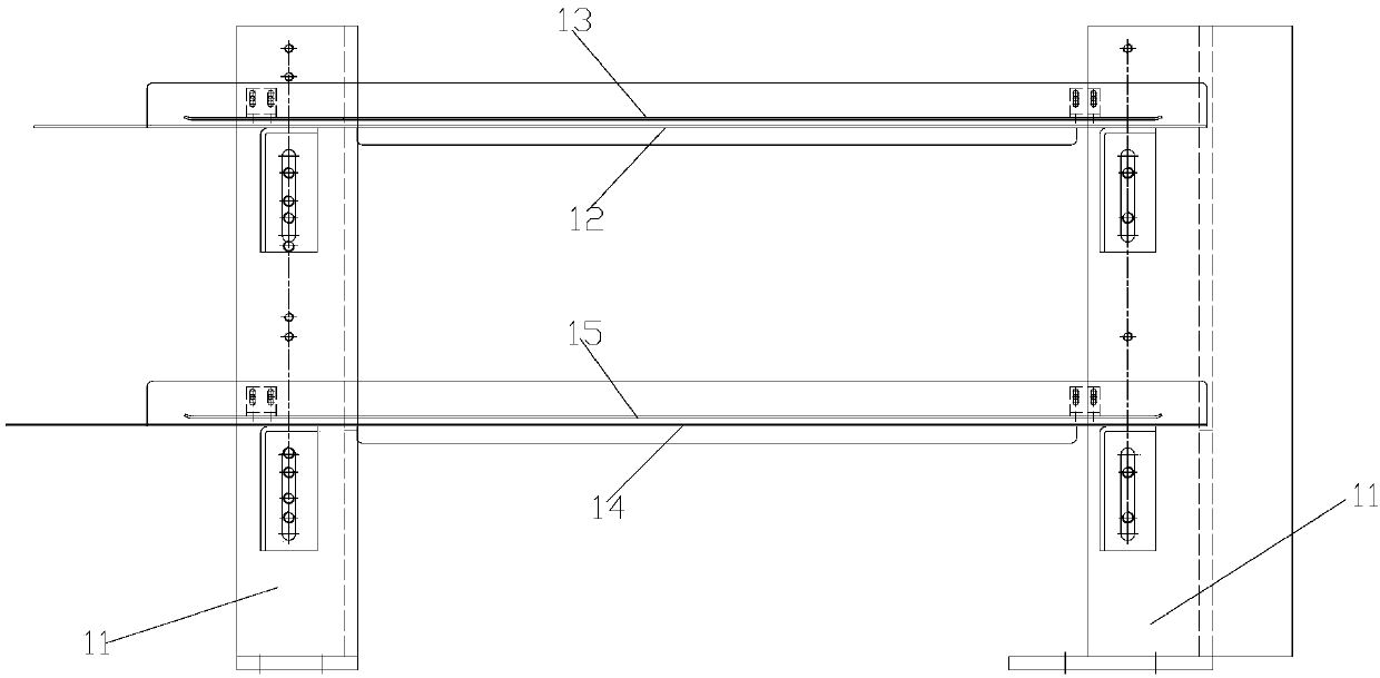 Crusher and absorber manufacturing device applying same