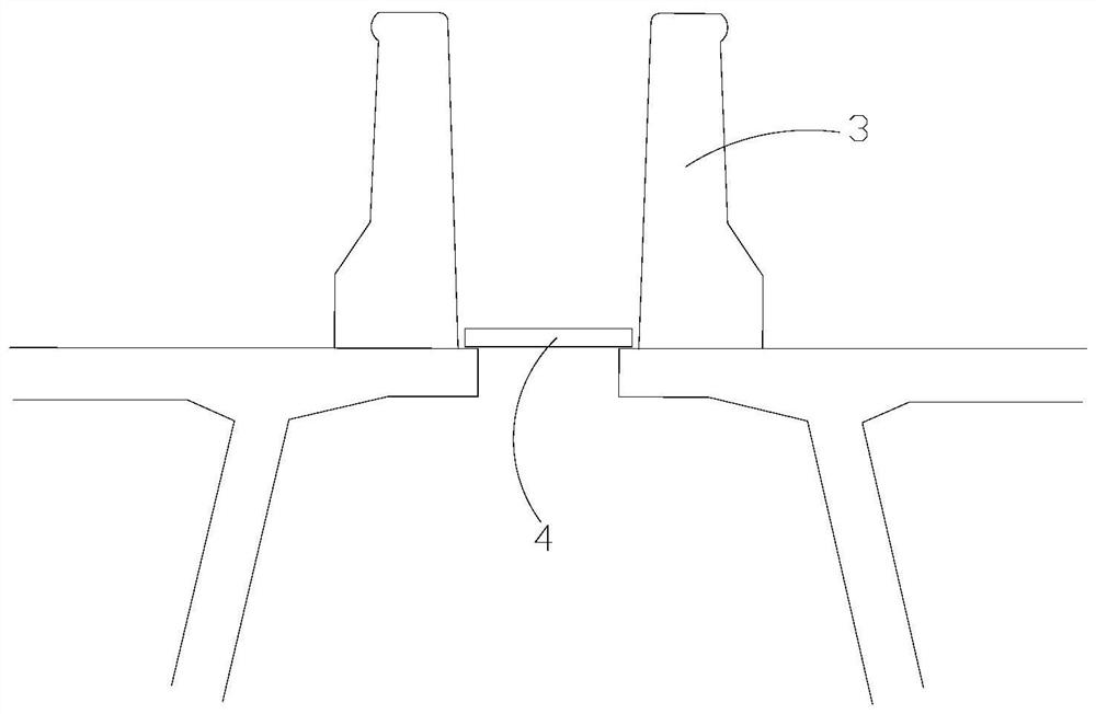 Anti-falling cover net for left and right amplitude middle gaps of overpass railroad bridge and mounting method thereof