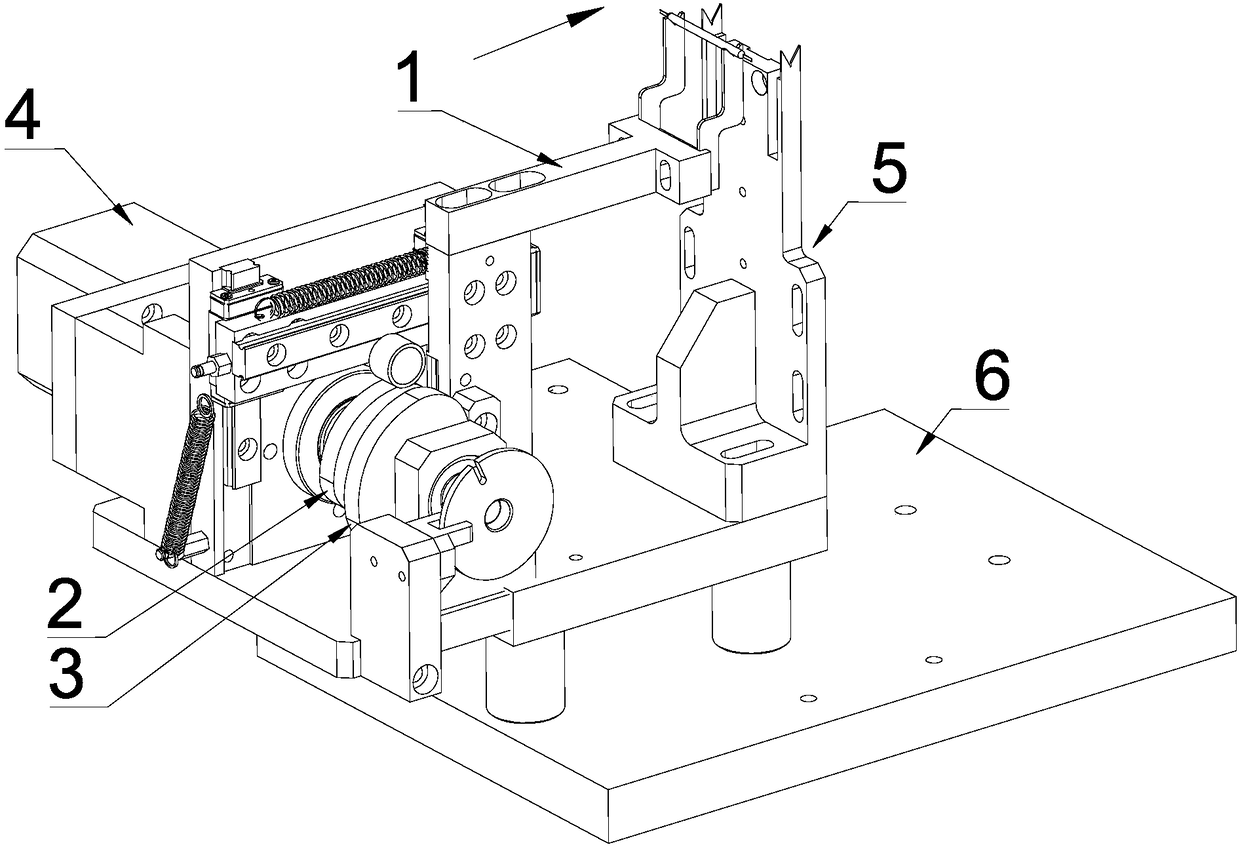 Material transporting device