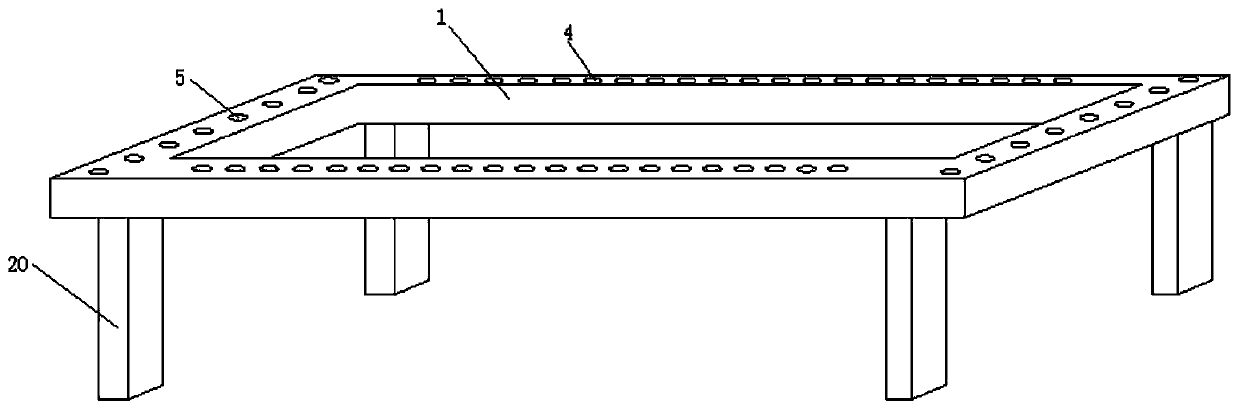 Leather punching device for luggage manufacturing