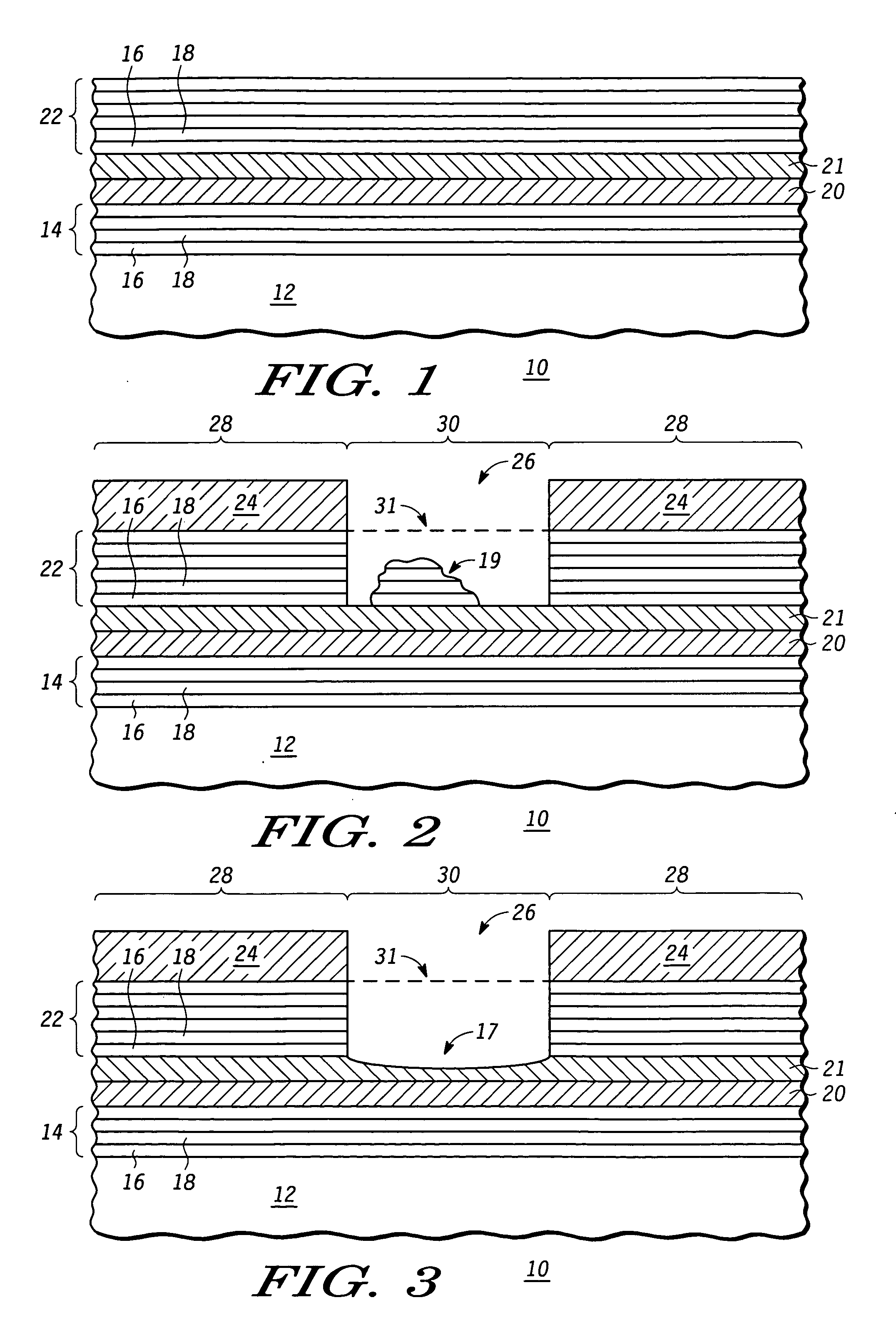 Reflective mask useful for transferring a pattern using extreme ultra violet (EUV) radiation and method of making the same