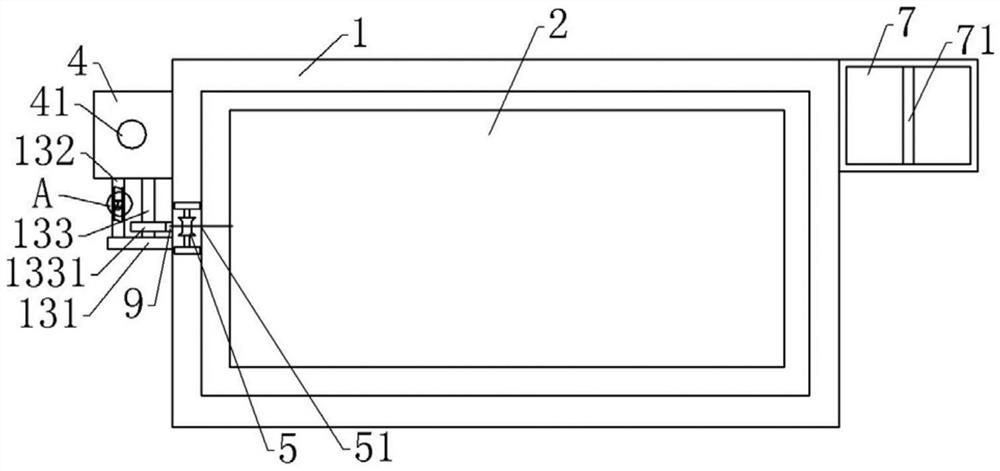 Treading-type sole disinfection apparatus