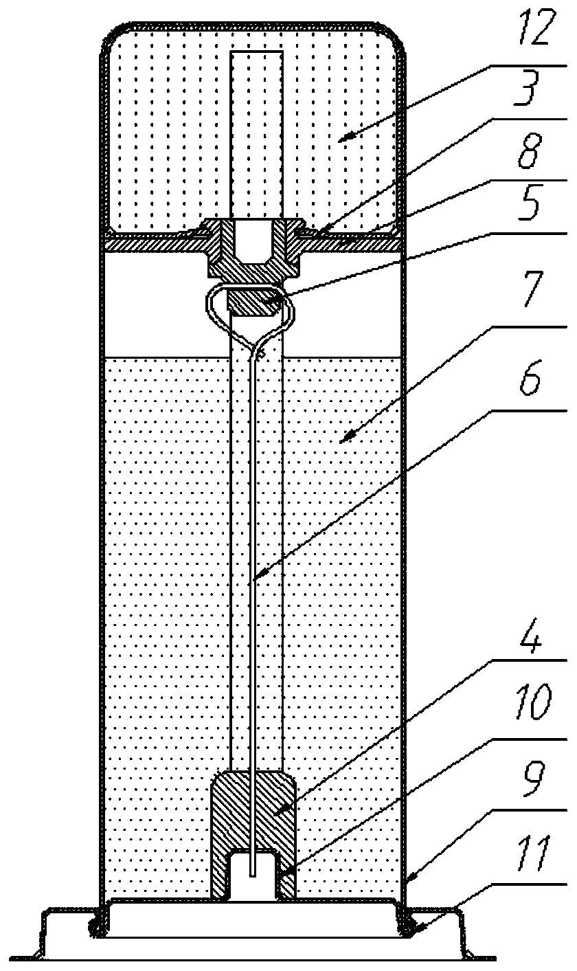 Self-heating assembly and bottle comprising self-heating assembly