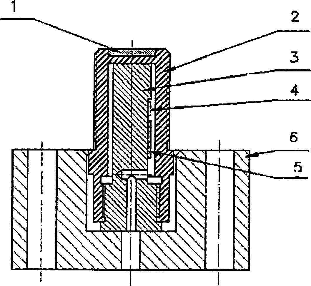 Superhigh pressure dynamic pressure sensor