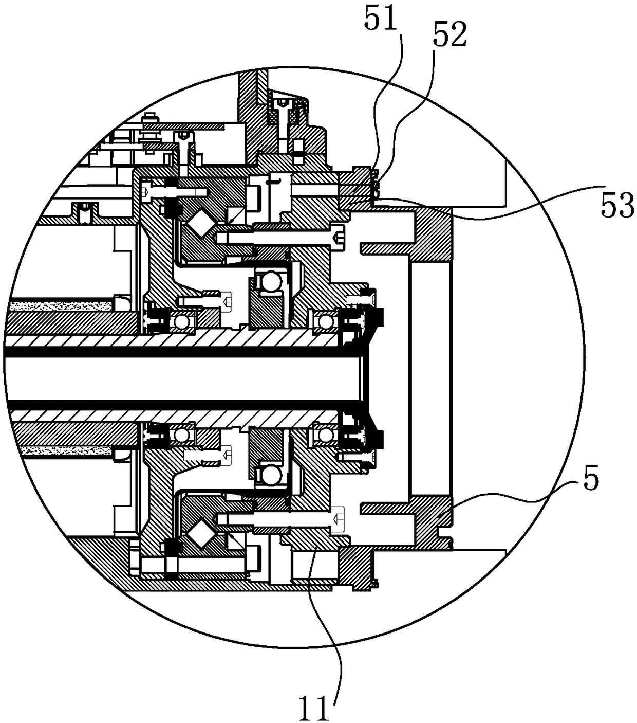 Harmonic reducer capable of being directly connected with a mechanical arm