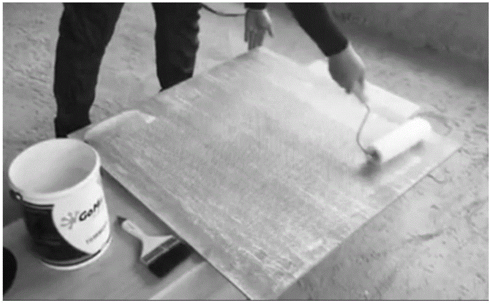 Ceramic tile back coating glue and preparation method thereof, and tile adhering method