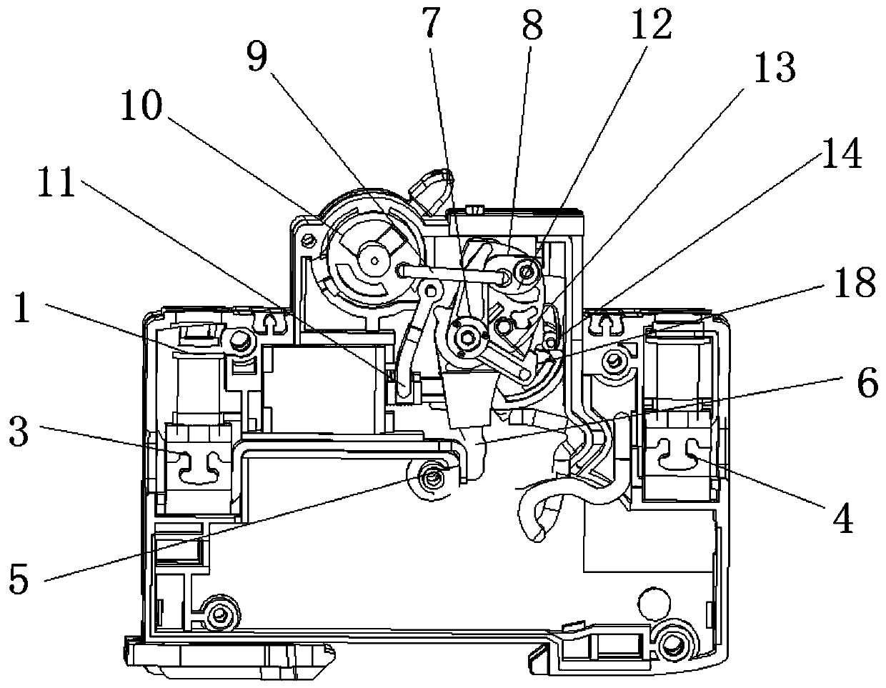 Circuit breaker with N pole free of arc-extinguishing device