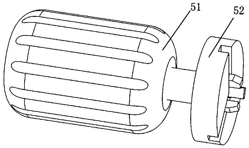 Friction welding device capable of removing outer flashings through forward pushing type turning and use method thereof