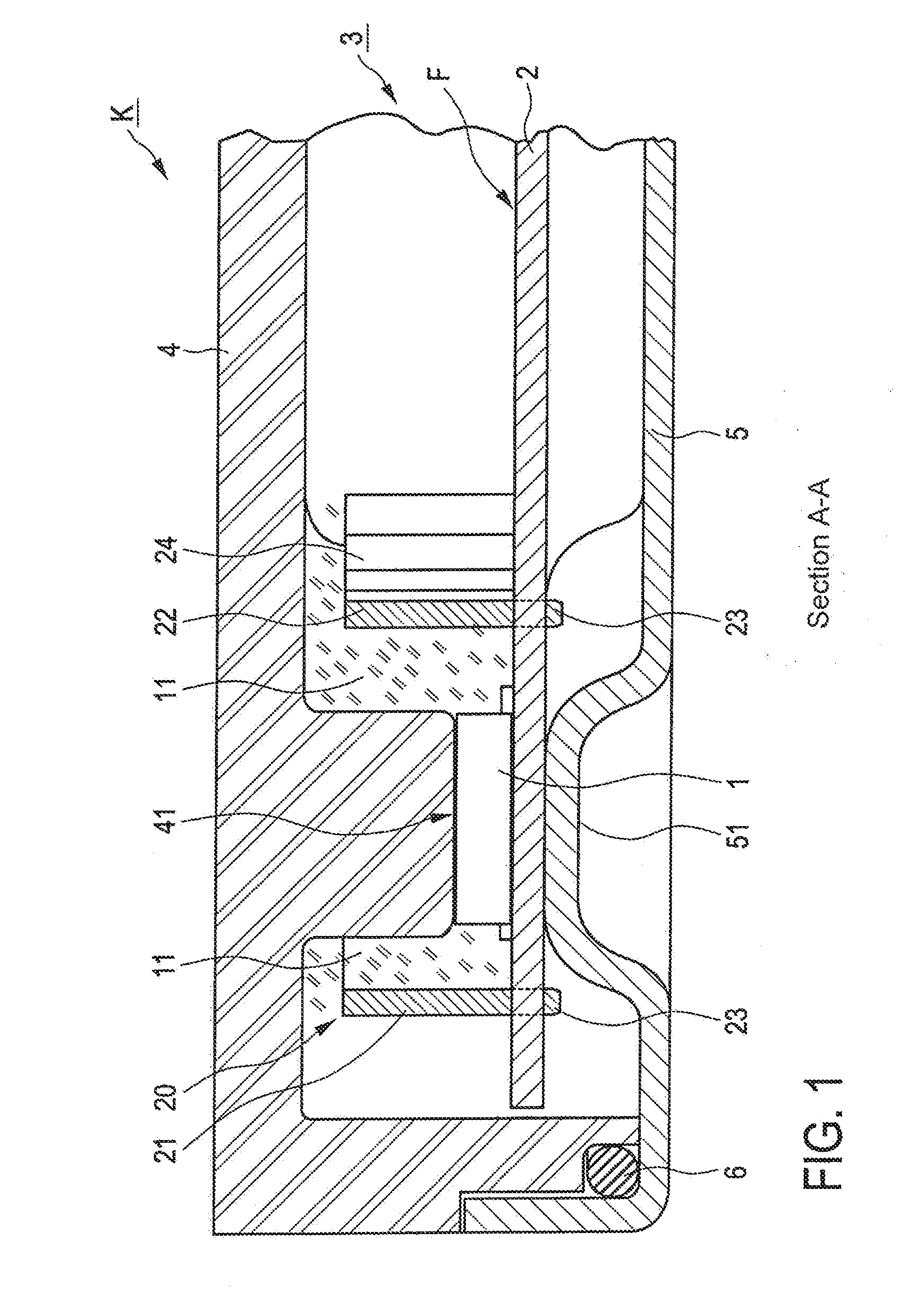 Cooling device and cooling arrangement including cooling device