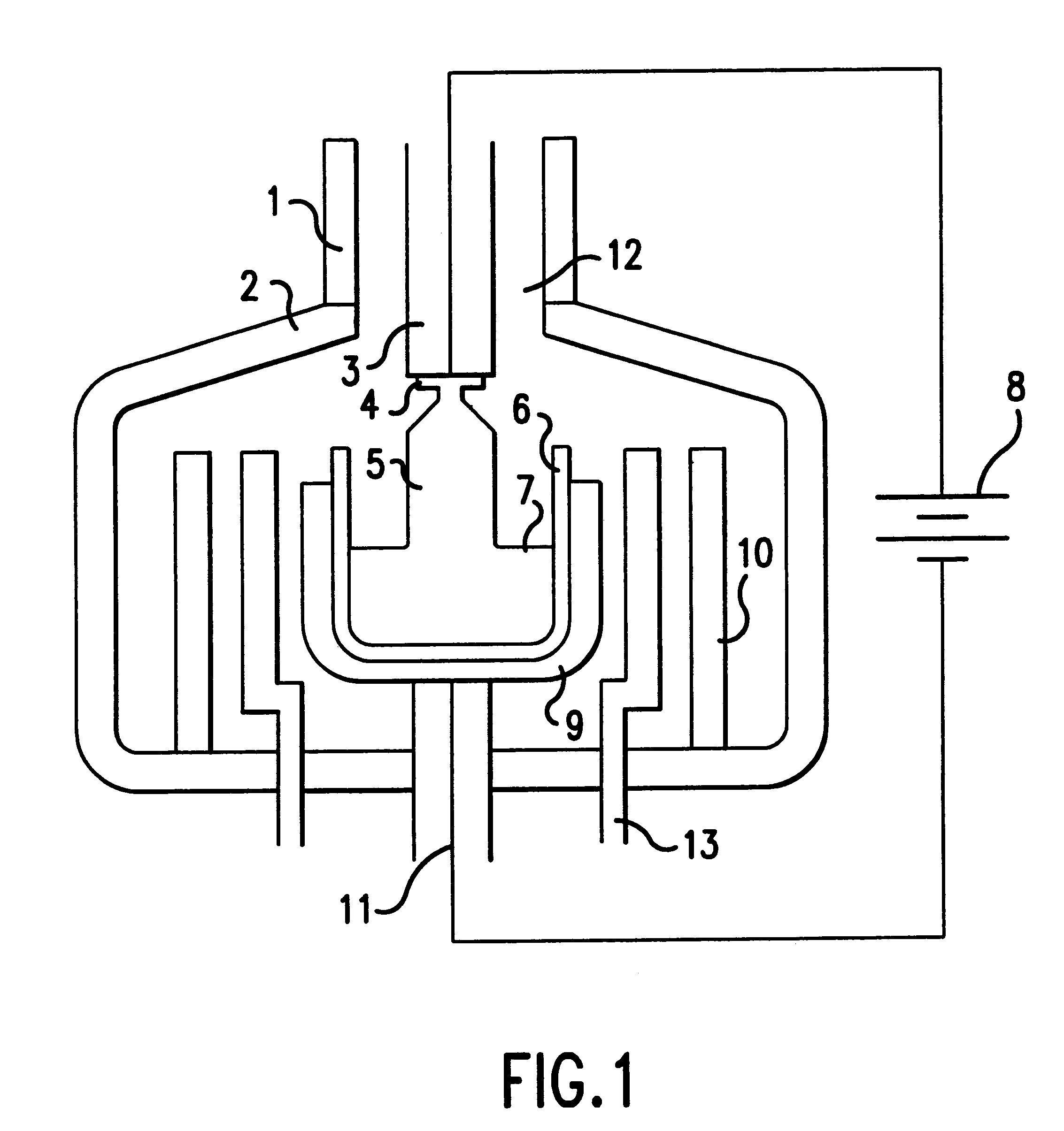 Method of manufacturing crystal of silicon using an electric potential
