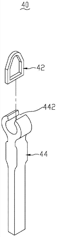 Conveying device for connecting elements and pulling-on piece assembler using conveying device